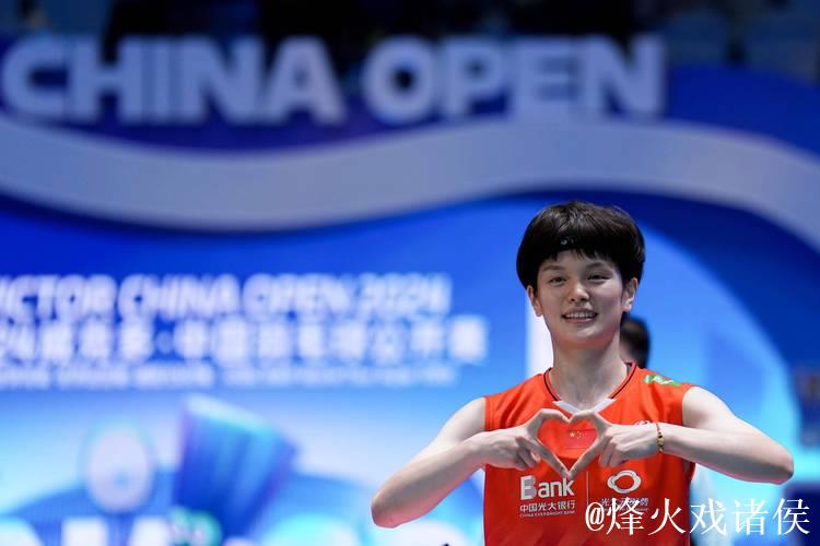 王祉怡与韩悦携手晋级中国香港羽毛球公开赛女单决赛